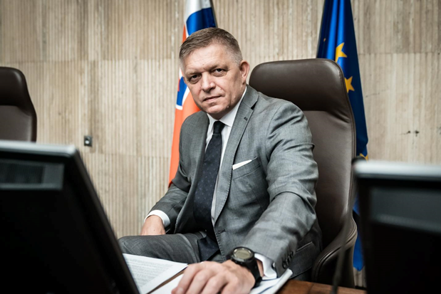 роберт фицо завърна остри послания опонентите