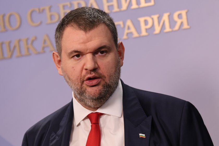 делян пеевски приемам налагат санкции български духовници