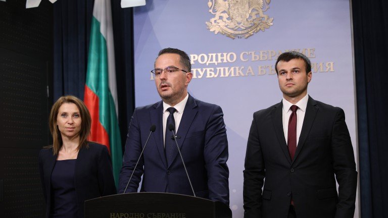 възраждане вярваме