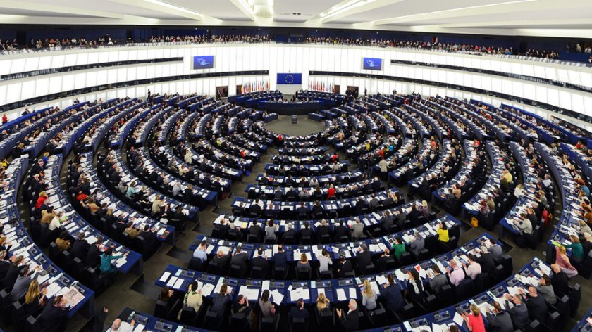 европейският парламент събира първата сесия