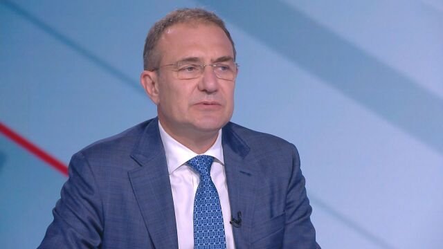 гуцанов неговото отвратително лицемерие