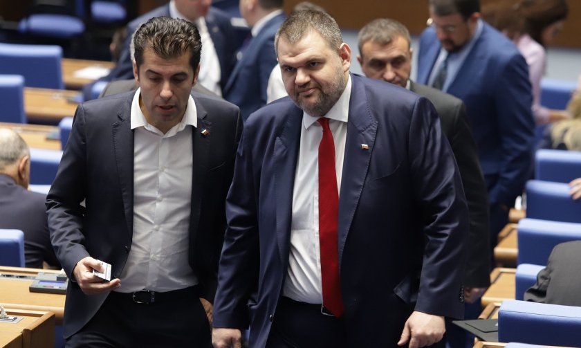 изпрати въпроси пеевски отговори комсията нотариуса нерегламентирано влияние правосъдието