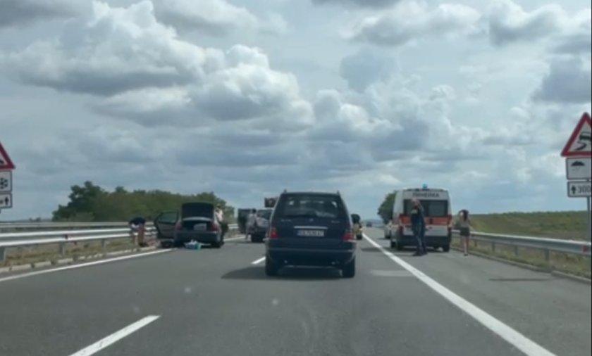 нова катастрофа тракия района карнобат коли ударили видео