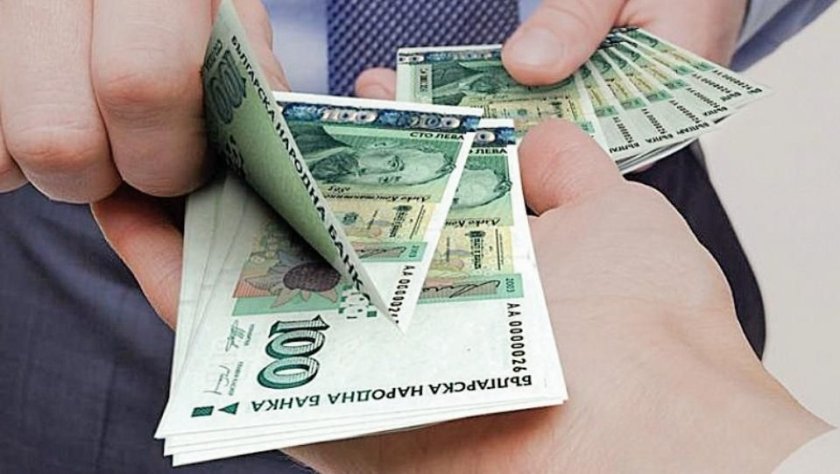 ръст необслужваните бързи кредити