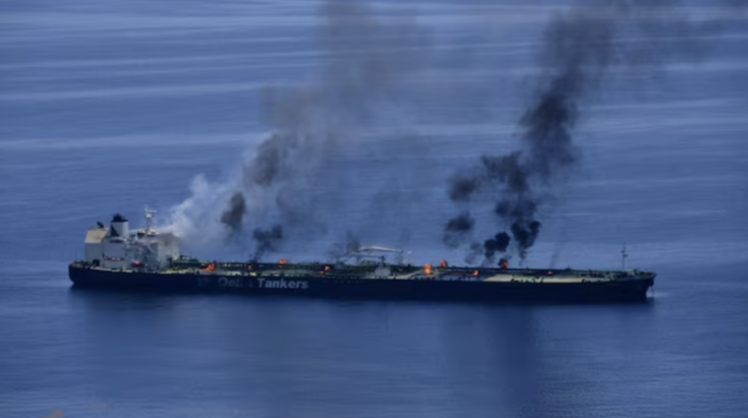 йеменските атаки червено море опасността голям петролен разлив заплашва регионалната екосистема рибарските общности
