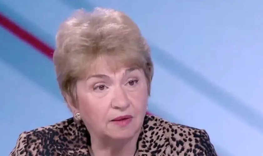 меглена плугчиева държавата цари пълен разпад тежък хаос