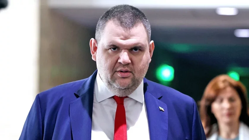 пеевски скочи съдите дали комичната присъда прокурорското синче
