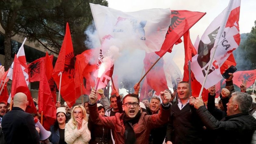 опозицията албания готви протест правителството