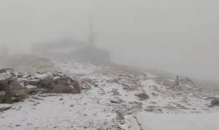 първи сняг заваля връх мусала видео
