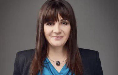 адфи потвърди шефката нкиз купувала прашки парфюми държавни пари