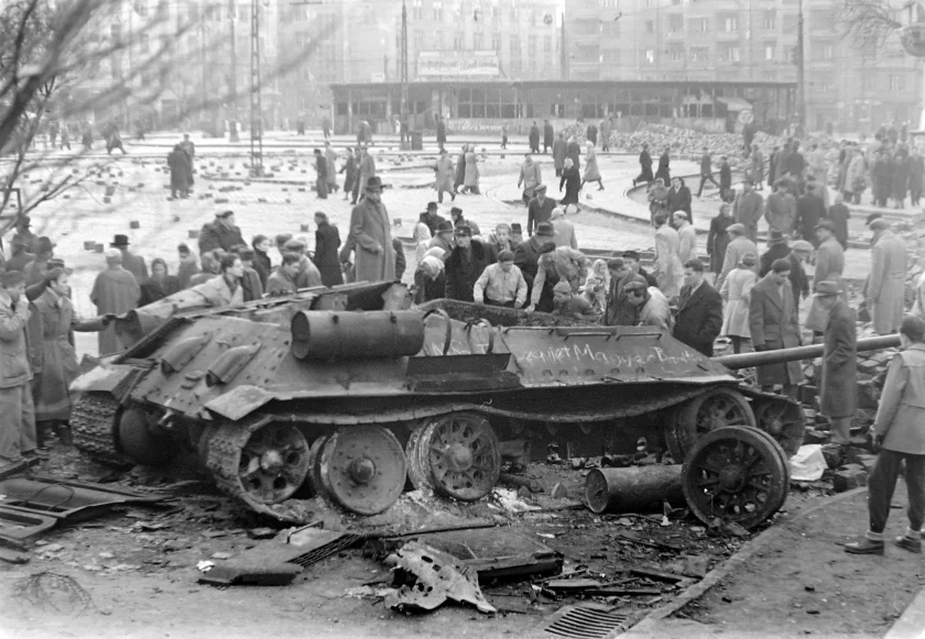 унгарското въстание 1956 бунтът просъветската власт