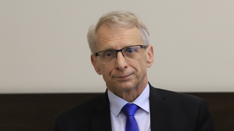 николай денков герб блокират парламента назначат хора съдебната система