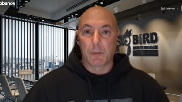 атанас чобанов ldquoбърдrdquo българката мая методиева изпрала милиони неаполитанската мафия нап забелязали