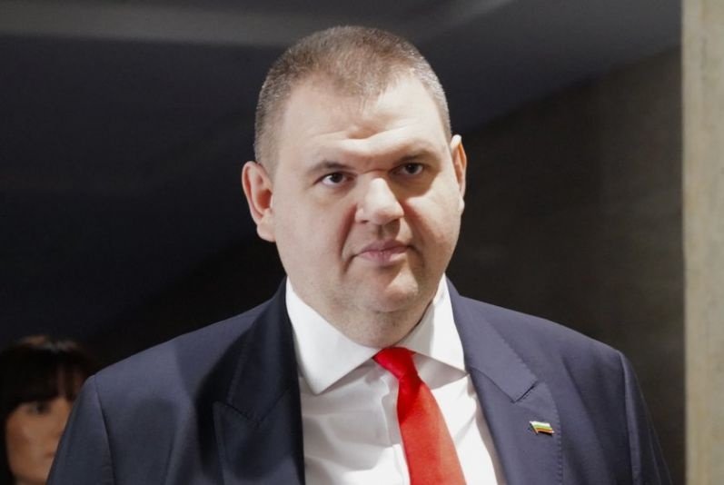 делян пеевски дпс ndash ново начало участва bdquoнечистоплътна сглобкаldquo