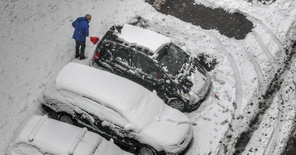 кат глобява шофьори непочистени снега автомобили