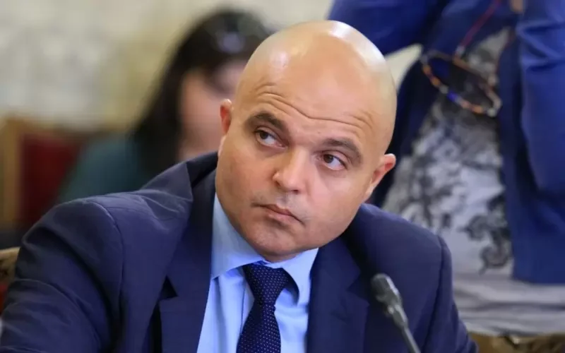 извънредно ивайло иванов подаде оставка остри критики полицейското насилие 2020