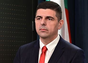 ивайло мирчев бойко борисов страхува истински нещо делян пеевски