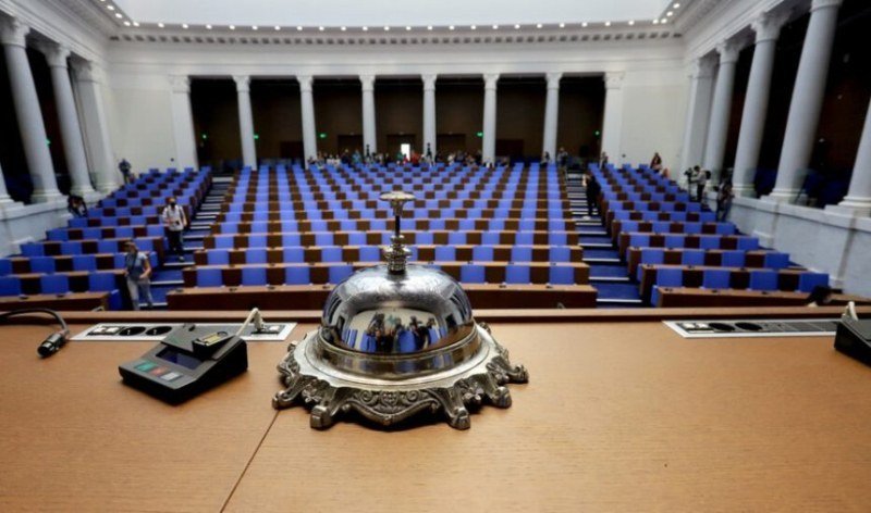 парламентът обсъжда безводието цените водата промени комисии