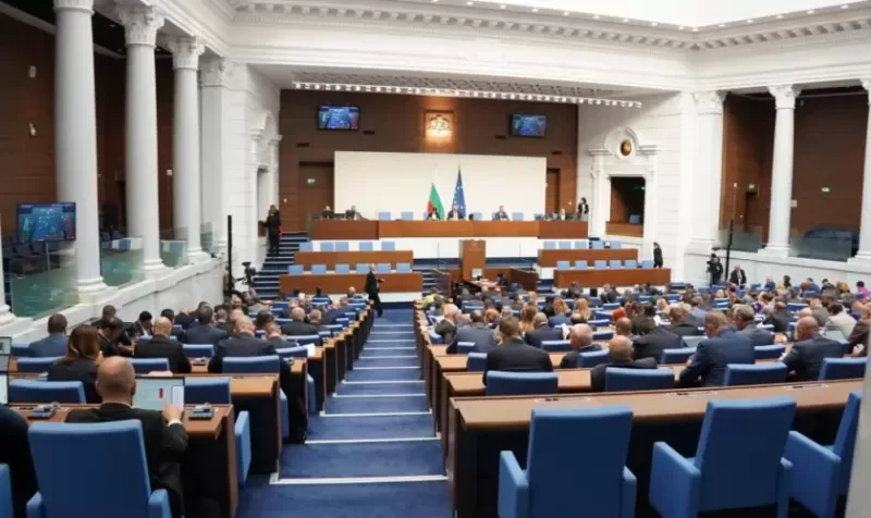парламентът прие първо четене всички проекти промени изборния кодекс