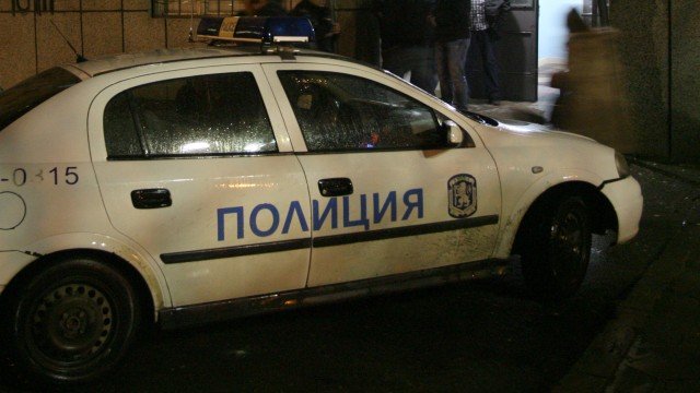 автоджигит влетя бясна скорост двора къща благоевград