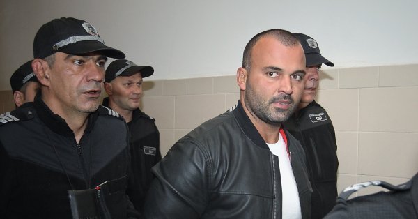 заседание делото полицаите ескортирали димитър любенов фаталната катастрофа
