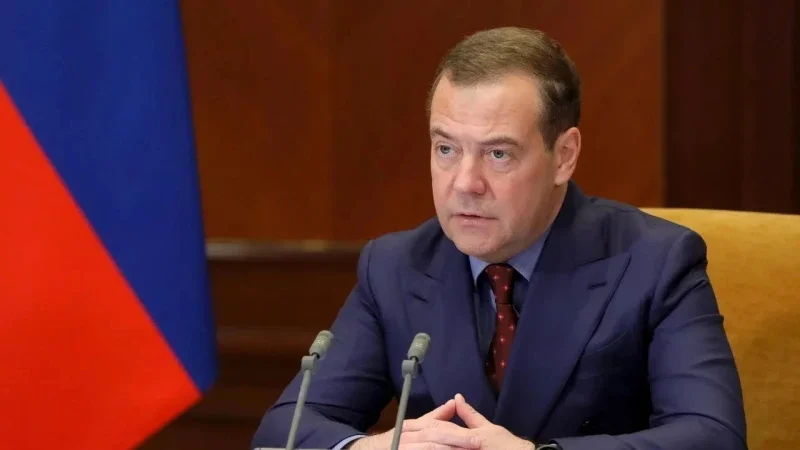 медведев сво беше единственото правилно решение врагът агонизира
