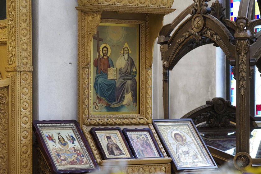 февруари църквата почита апостоли филимон архип апфия преп доситей