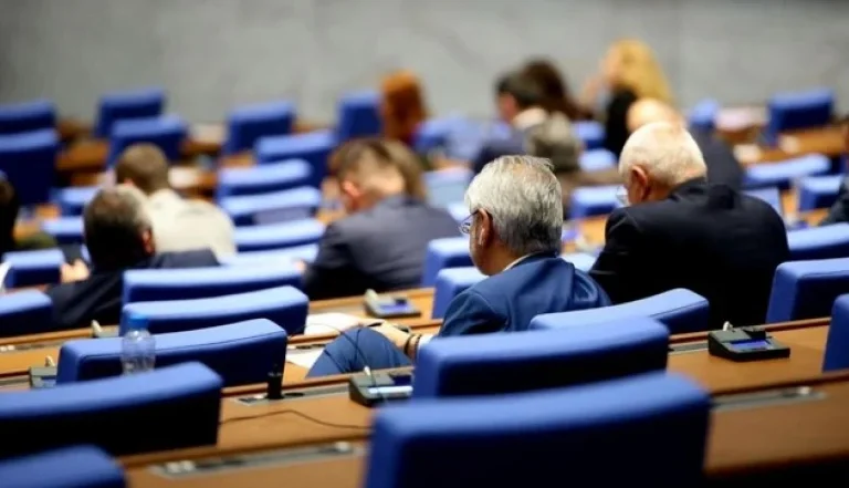 парламентът прие окончателно бюджета доо шест часа дебати