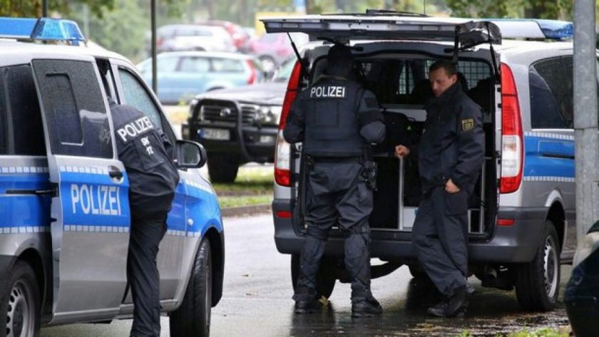германската полиция разкри мрежа контрабанда автомобили русия нарушаваща санкциите