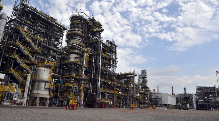 българия купува лукойл нефтохим бургас обратно