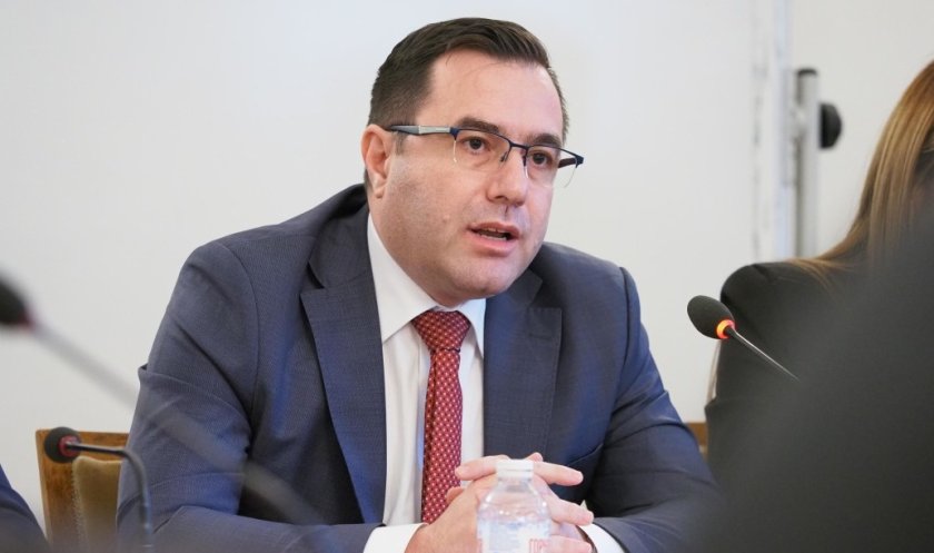 парламентът избра пламен младеновски новия председател кевр