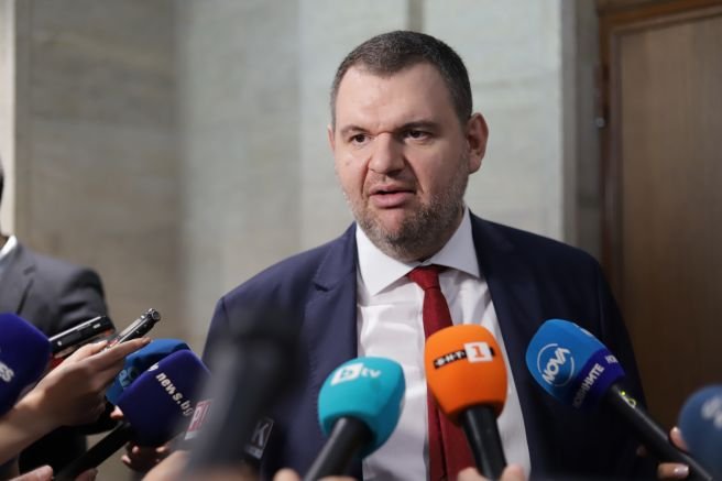 пеевски леко тона службите политиците дпс подкрепи нито един кандидат кметовете софия