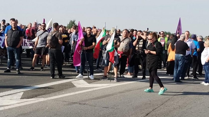 миньори протеста плановете предвидени 700 милиона евро американски централи зам министърът енергетиката техен бивш директор видео