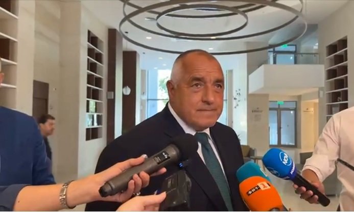 борисов вживя ролята сив кардинал конфликта денков зърнопроизводителите видео