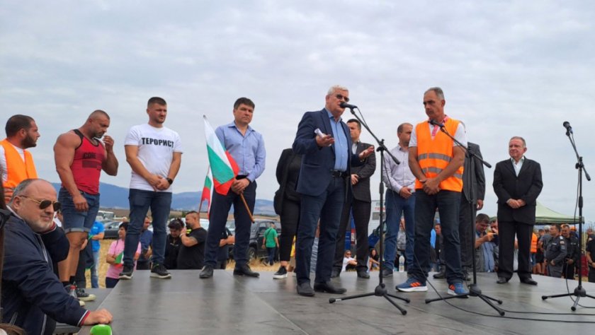 земеделците останаха пръст уста кирил вътев обеща нищо
