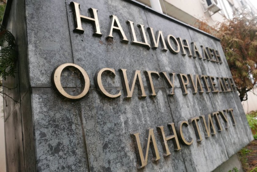 нои половината работещи пенсионери печелят новия стаж