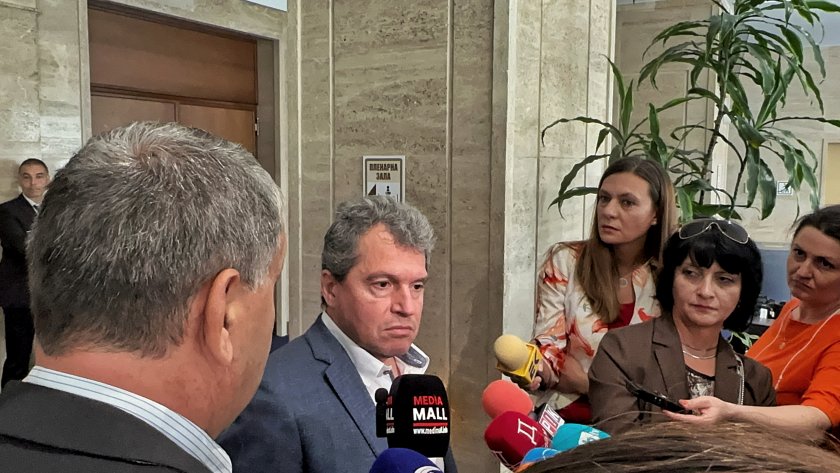 тошко йорданов делян пеевски нареди проведе извънредна бюджетна комисия продължи минути
