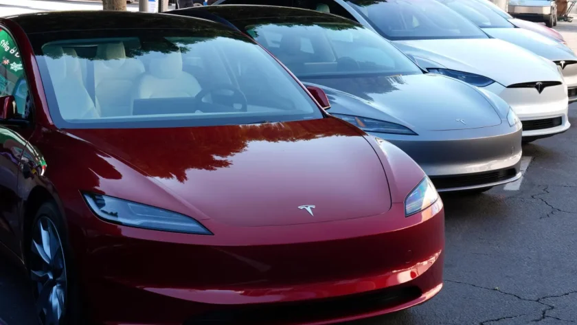 американци заведоха колективен иск tesla манипулиране пробега автомобилите