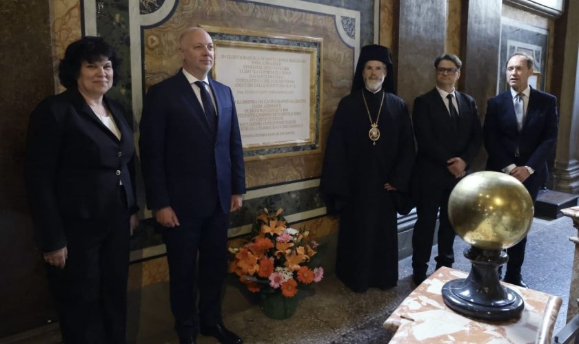 росен желязков посети базиликата bdquoсанта мария маджореldquo почете светите братя кирил методий снимки