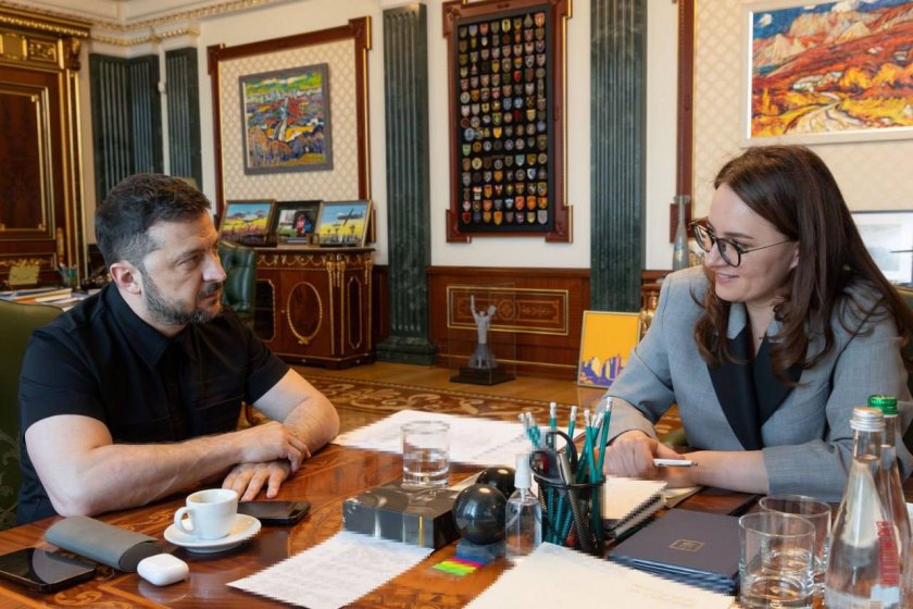 зеленски уволни премиера украйна снимки