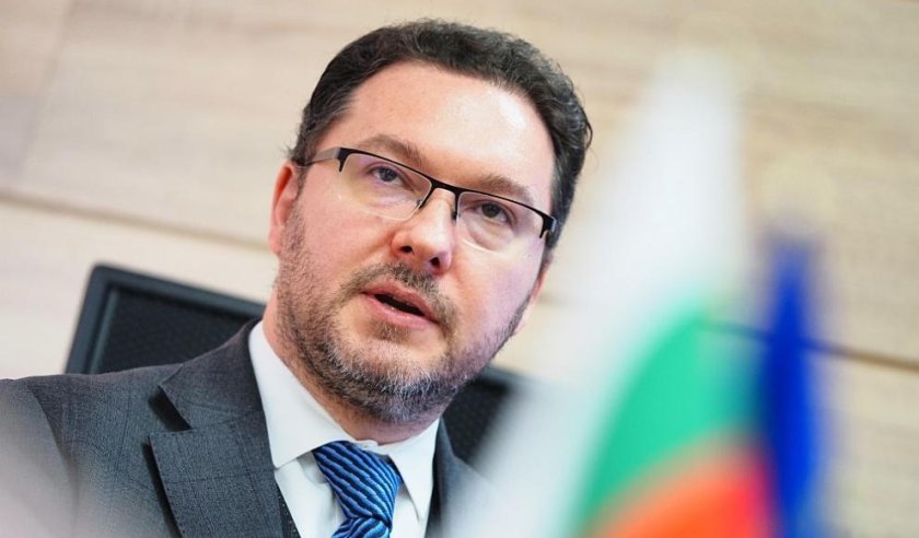 министър митов отговори обвиненията изтичане информация разкриването фабриката нелегални цигари