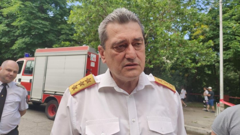 комисар николов българия спешна нужда собствени хеликоптери самолети борба пожари