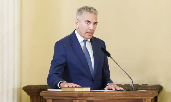 румънският вицепремиер драгош анастасиу подаде оставка разследване подкупи