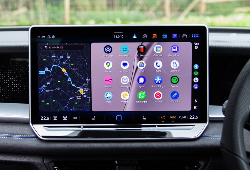 google представи android auto изцяло нов дизайн стилна bdquoстъкленаldquo визия