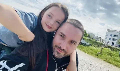 бащата сияна открива галерия нейна памет