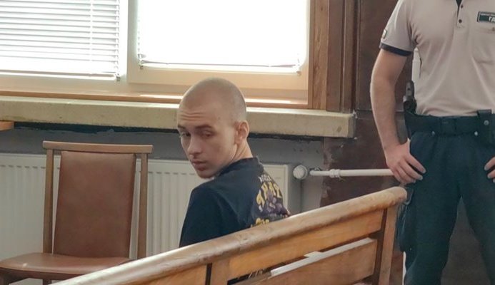 апелативният съд велико търново остави едно момчетата обвинени побоя мвр шефа русе домашен арест
