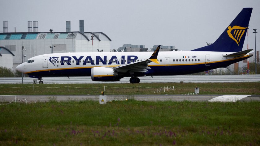 пътници ryanair останаха три часа борда самолет софия заради технически проблем
