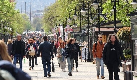 нси населението българия продължава намалява