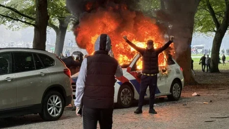 полиция протестиращи сблъскаха шествие строга имиграционна политика хага видео