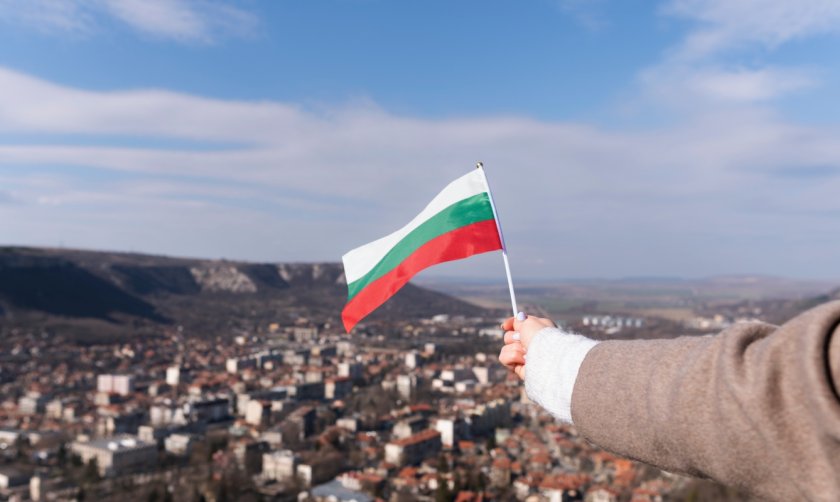 400 българи подадоха заявления връщане страната часа